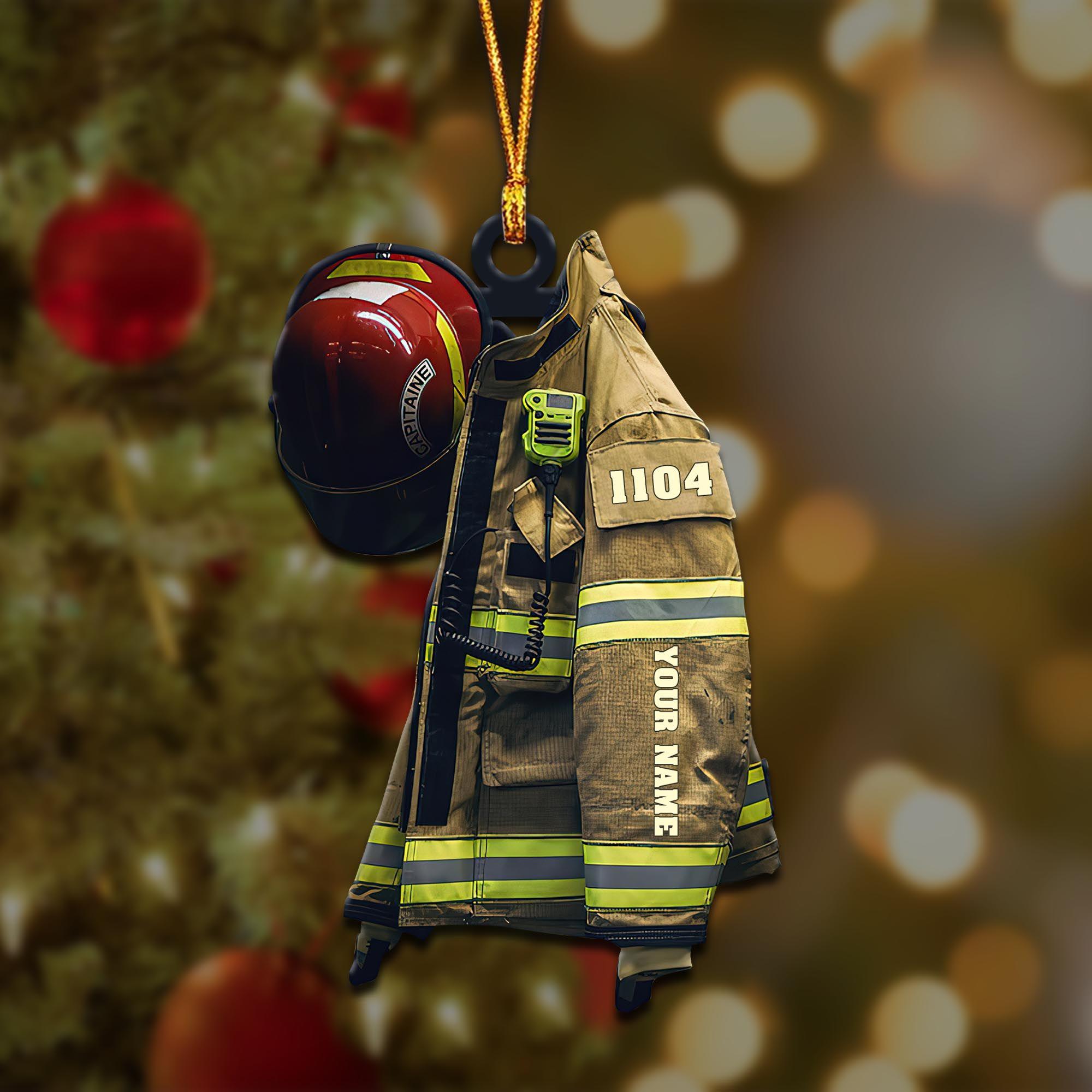 giftngon - Personalized Dark Brown Firefighter CAPITAINE Ornament, Custom Name & Number